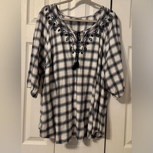 Catherines navy blue and White plaid embroidered Tunic with 3/4 Sleeves 1X